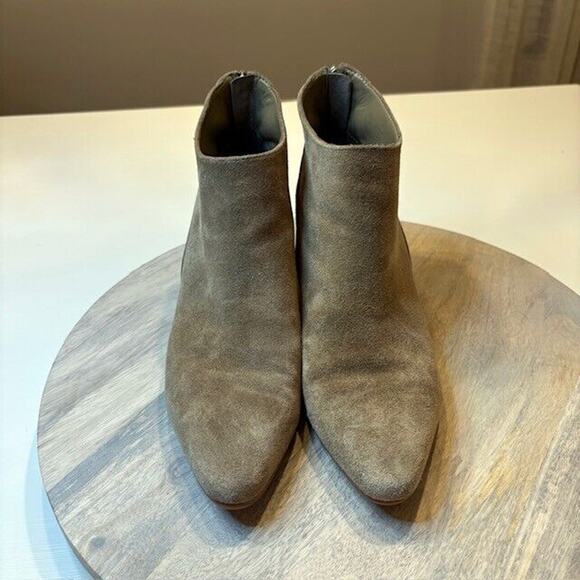 Marc Fisher Women's Teona Brown Suede Pointy Toe Ankle Boots Booties US Size 8.5 - Picture 4 of 10